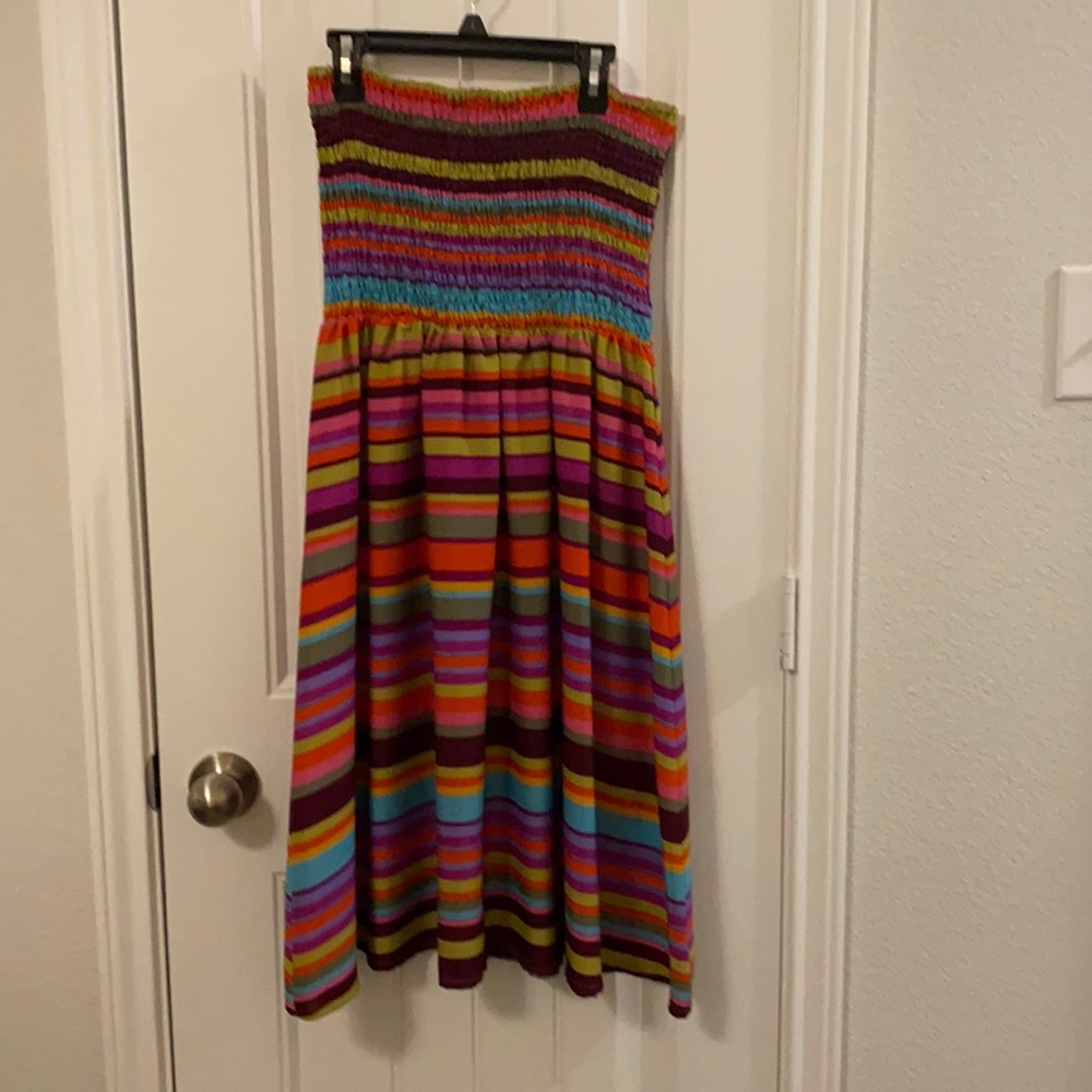 Short maxi style dress. Size XL. Multicolored